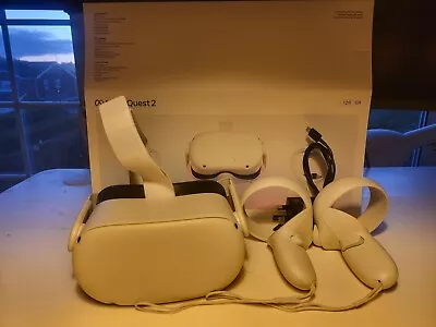 Meta Oculus Quest 2 128GB Standalone VR Headset - White • £130
