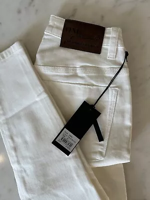 One Teaspoon Freebird 2 Jean 22 White. Rip Knee. BNWT • $20