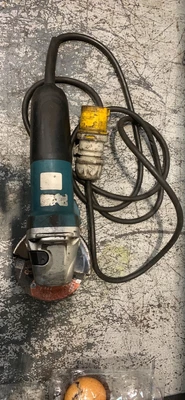 £30 • Buy Makita Angle Grinder 110v