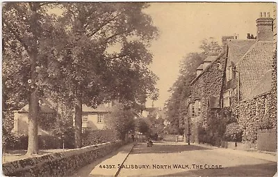 North Walk The Close SALISBURY Wiltshire • £2.99