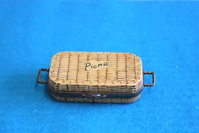 Vintage Limoges Picnic Basket Trinket Box (5038) • £40