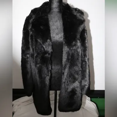 $60 • Buy Zara Short Faux Fur Coat