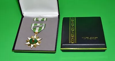 Vietnam Campaign Medal Case Gift Display Set: Army Navy Air Force Marines  • $48.59