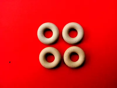 £2.99 • Buy 4 X 17 Mm Off White ( Aged ) Dinky Toy Tyres - Pre War And French