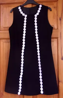 Mod / 60s Daisy Trim Dress Size 10 ( B310 ) • £21.99