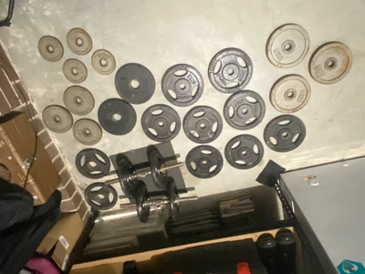 $150 • Buy Adjustable Dumbbell Set. 5kg X 17, 2.5kg X 5, 1.25 X 4.