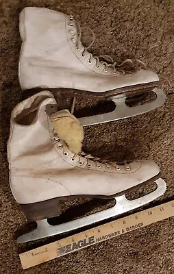 Vintage Laurentian Women's Figure Ice Skates In White. See Ruler For Approx Size • $4.95