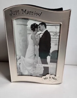 Just Married Mr & Mrs Wedding 2 In 1 Picture Frame & Photo Album • £12.99