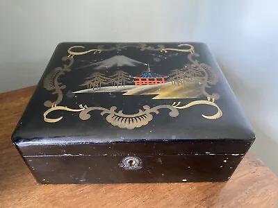 VINTAGE 1950s Japanese Black Lacquer Jewellery Box With Mt Fuji And Temple • £25