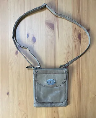 $20.80 • Buy FOSSIL Mini Maddox Small Tan Leather Keyhole Crossbody Bag Handbag Purse