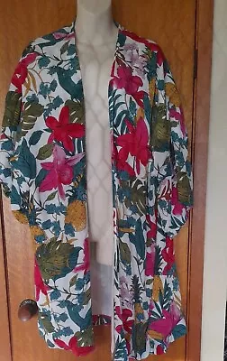 Sara Plus Size  Floral Kimono.  Size.1X. • $15