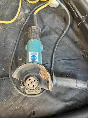 £20 • Buy Makita Electric Angle Grinder 9523NB 110V 540W 100mm Tested Working Preloved