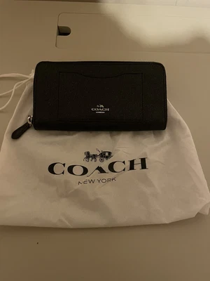 £40 • Buy Coach Black Leather Purse. Never Used