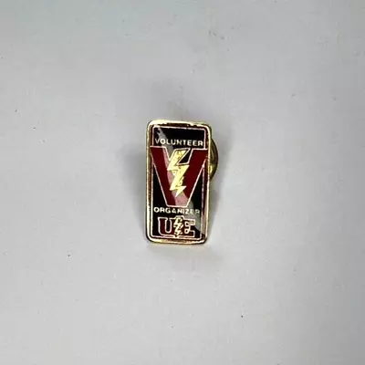 United Electrical Workers Union UE Labor Volunteer Organizer Pin .75  • $2