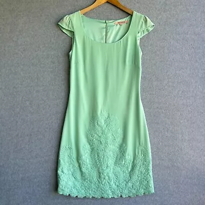 Review Dress Womens Sz 6 Green Cap Sleeve A-Line Embroidered Floral Event Party • $34.99