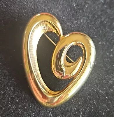 Lovely Vintage Monet Brooch Heart Pin Swirl Polished Gold Tone Estate Signed  • $14