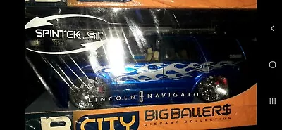 1/18 Lincoln Navigator Blue  • $99