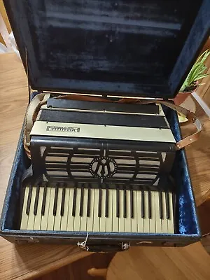 Vintage Wurlitzer Accordion With Straps And  Case  WORKING ACCORDION • $225