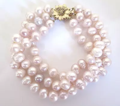 Elegant Vintage 6 Strand Cultured Freshwater Pearl Bracelet W/ Floral Clasp • $12.59