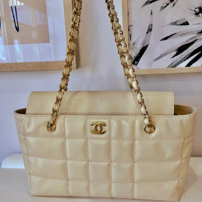 $2200 • Buy Chanel  - Quilted Chocolate Bar Ivory Leather