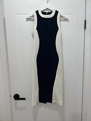 By Johnny 8 Black & White Flattering Bodycon Dress • $25