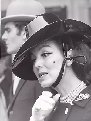 MARIA FELIX AT LONG-CHAMPS RACECOURSE Original París 1966 Candid Photo By Apis • $29.99