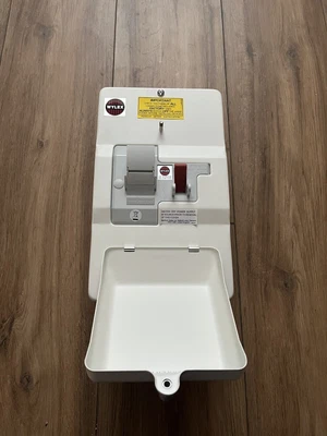 Wylex DSF80M Fuse Block - White • £80