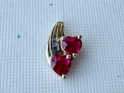 Vintage 10K Yellow Gold Ruby Pendant 16mm High • $149