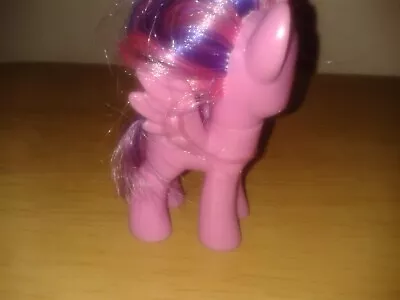 Pink Winged Unicorn Figure. Pink & Purple Mane. 8.5cm's. (D12f) • £3.99