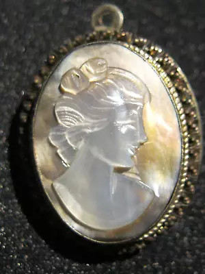 800 SILVER Mother Of Pearl Hand Carved Shell CAMEO BROOCH PENDANT 1  X3/4  OVAL • $22