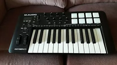 M-Audio Oxygen 25 MkV USB MIDI Keyboard Controller - Excellent Condition • £39