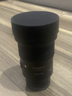 $700 • Buy Sigma Art 20mm F/1.4 DG HSM Lens For Sony