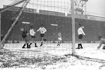 Manchester Citys Colin Bell Watches His Shot Beats Tottenham H- 1967 Old Photo • £5.56