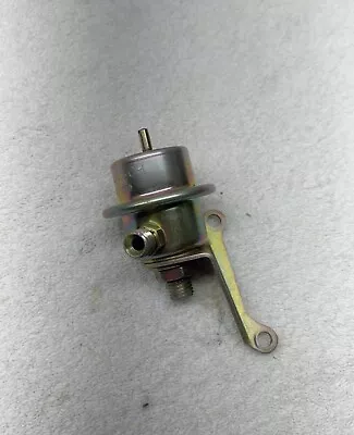 Mercedes Benz Oem 380sl 380sel 500sec 500se Fuel Injection Regulator 81-85 • $114.99