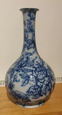 Antique Losol Ware Cavendish Keeling Vase Blue And White Flower Leaf Pattern • £5