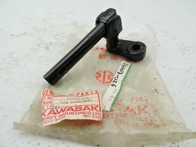 NOS 34003-026 L/H Footpeg Footrest Bar 1972-1975 Kawasaki H2 750 Triple 3218br • $102.53