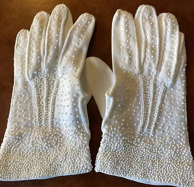 Vintage Ladies White Beaded Short Gloves • $16