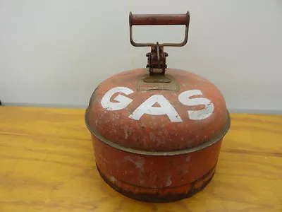 Vintage  2.5 Gallon EAGLE Metal Safety Gasoline Gas Can  • $21.99