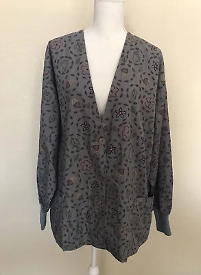 Womens UA Scrubs Jacket Top Gray Leaves~Acorn~Flower Pattern Long Sleeve Sz XL • $23.99