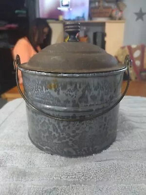 Antique Berry Bucket Lunch Pail With Lid And Bail Handle • $20