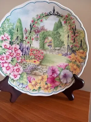 Royal Albert Secret Garden THE DOVECOTE  Collectable PLate 1993 • £12.99