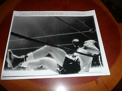 Boxing. Floyd Patterson Vs. Tom McNeeley 1961 UPI Telephoto. • $49