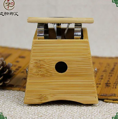 A Healing Bamboo Mild Moxibustion Box With 18mm Moxa Stick Roll 艾灸盒 • $18.49