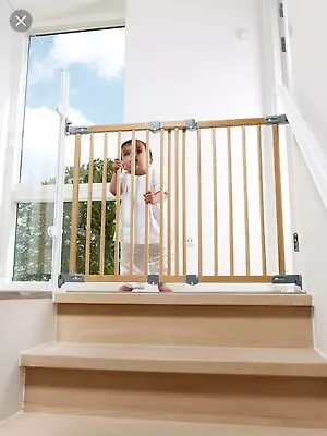 BabyDan Flexi Fit Child Stair Gate Wood Natural 69cm - 106.5cm • £19.96