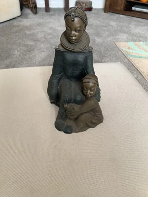£10 • Buy Soul Journeys Maasai Figurine 'Salima In Safe Hands' By Stacy Bayne 2003 12322
