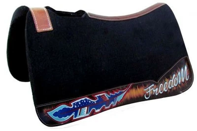 $87.73 • Buy Showman 31  X 32  Felt  FREEDOM  Saddle Pad W/ RED, WHITE & BLUE Feather Print!!