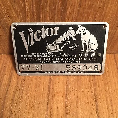 Great ANTIQUE VICTROLA VV-XI VICTOR TALKING MACHINE CO METAL EMBLEM NAME PLATE • $24.99