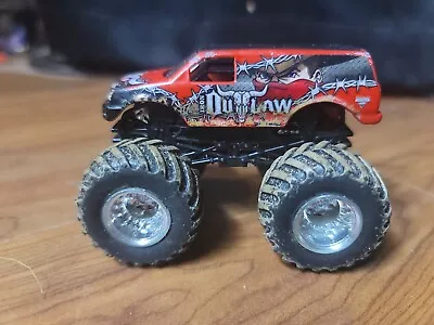 Hot Wheels Iron Outlaw Mud Tires Monster Jam Truck 1:64 2011 14/80 Mud Trucks • $5.99