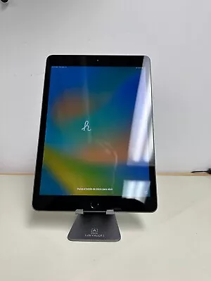 Apple IPad 6th Gen. 32GB Wi-Fi + Cellular (Verizon) 9.7in - Space Gray • $0.99