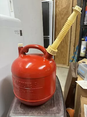 Vintage Eagle 2.5 Gallon Vented Empty Fuel Gas Can W/ Spout Model PG-3 USA NICE • $29.90